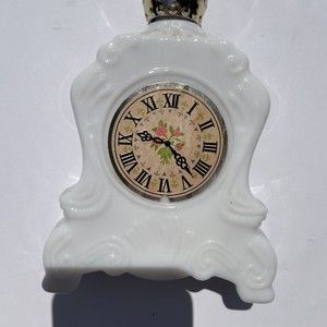 Avon RAPTURE Foaming Bath Oil 5oz LEISURE HOURS Clock Decanter  Vintage FULL